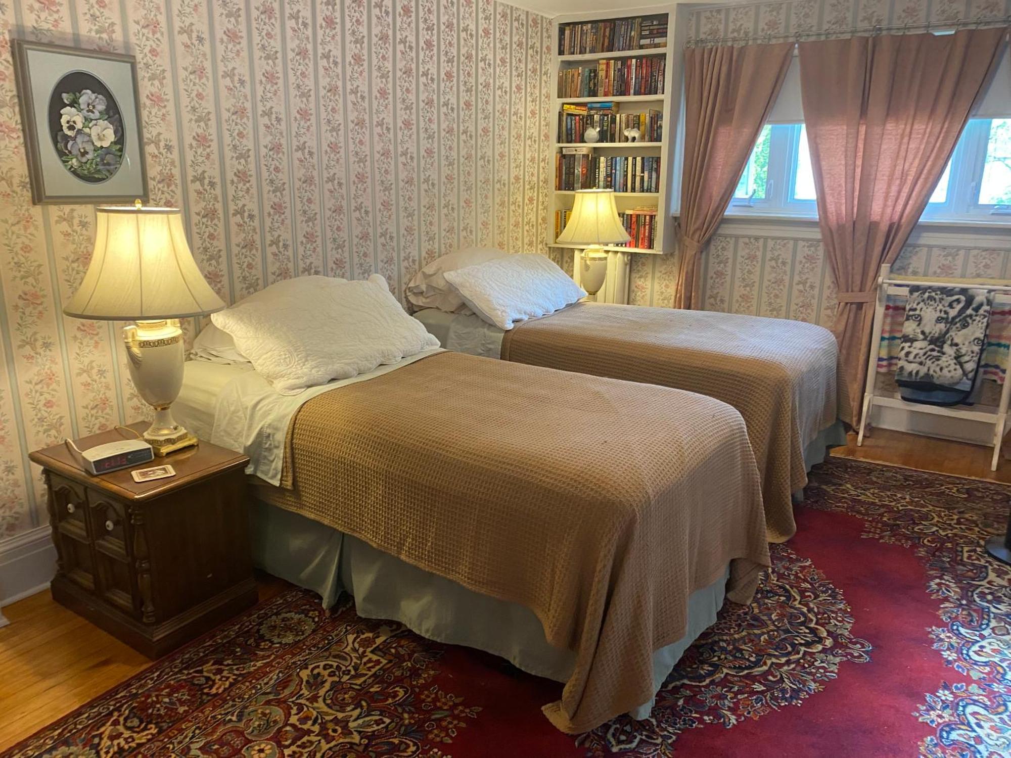 Bernard Gray Hall Bed And Breakfast Niagara-on-the-Lake Exterior photo
